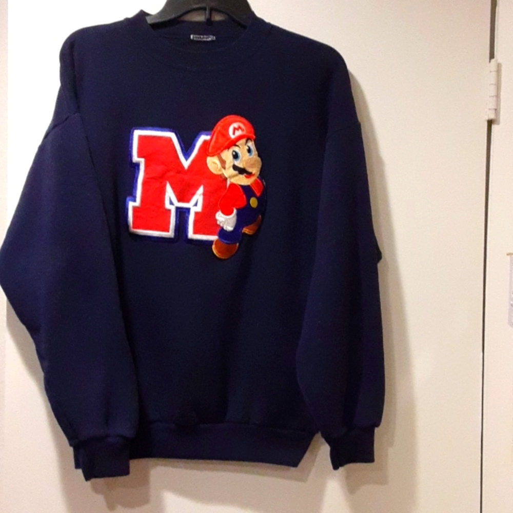 Vintage Mario University Nintendo N64 sweatshirt, boys size M-L, blue